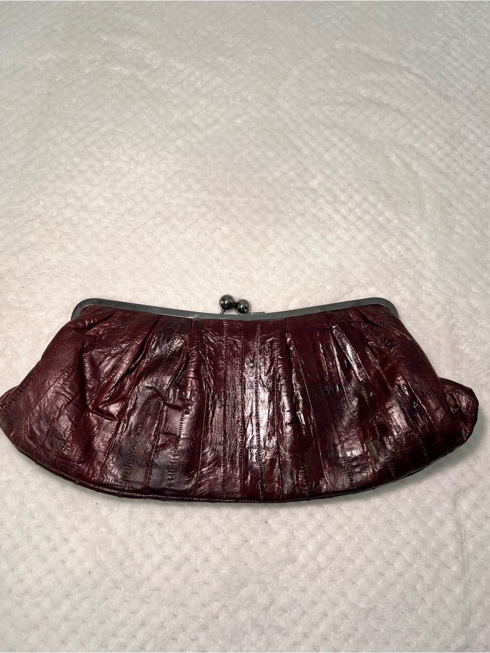 Vintage Genuine Eelskin Pleated Kiss-Lock Clutch Bag – Burgundy / Oxblood